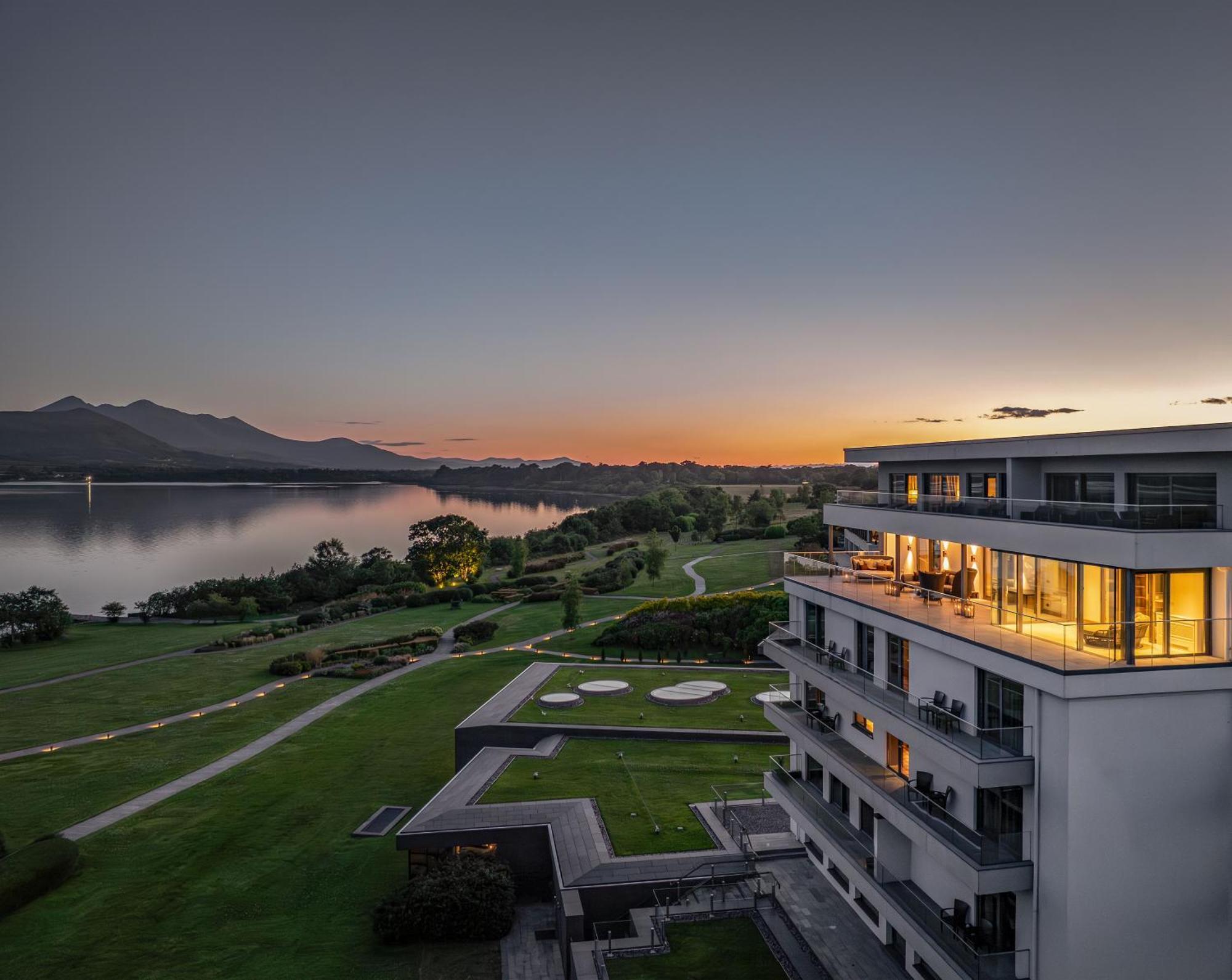 The Europe Hotel & Resort Fossa Exterior photo